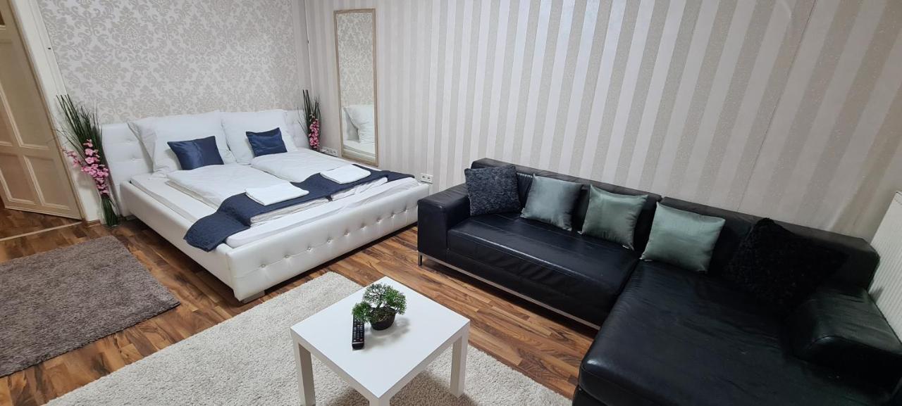 Elegant Apartment In The Hearth Of Budapest Eksteriør bilde