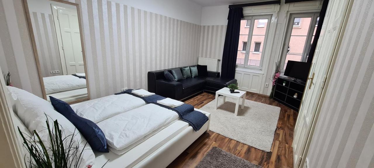 Elegant Apartment In The Hearth Of Budapest Eksteriør bilde